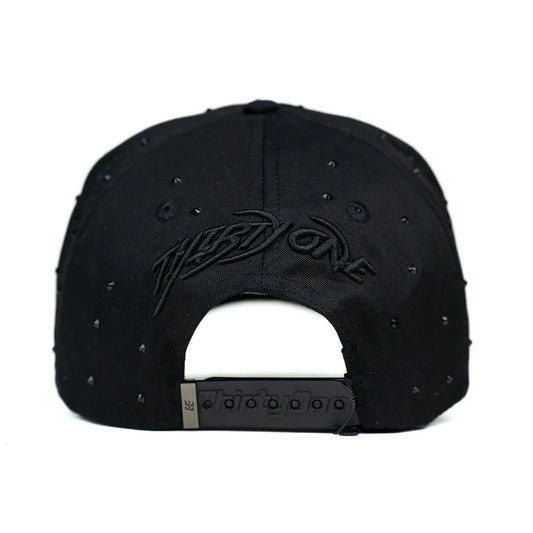 31 Hats "Black Out"